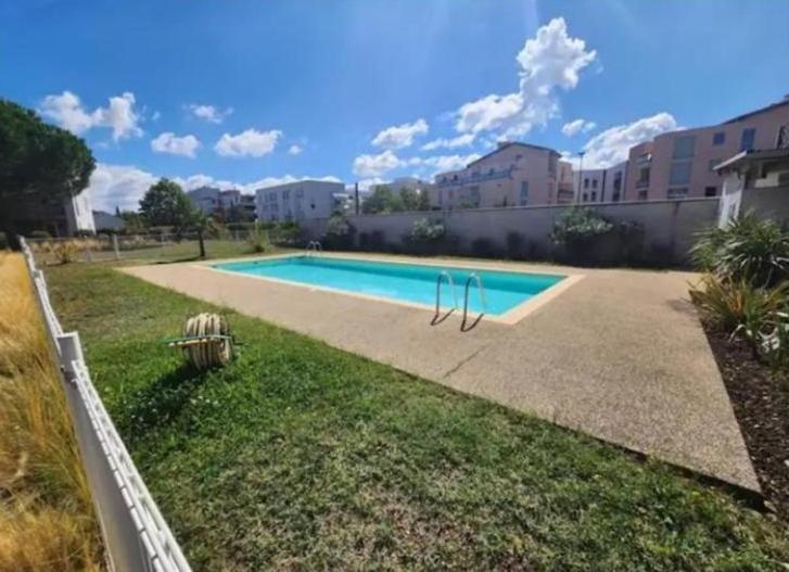 Le Courvoisy, Studio Avec Piscine, Pres Groupama Stadium Et Salle Arena Meyzieu Eksteriør billede